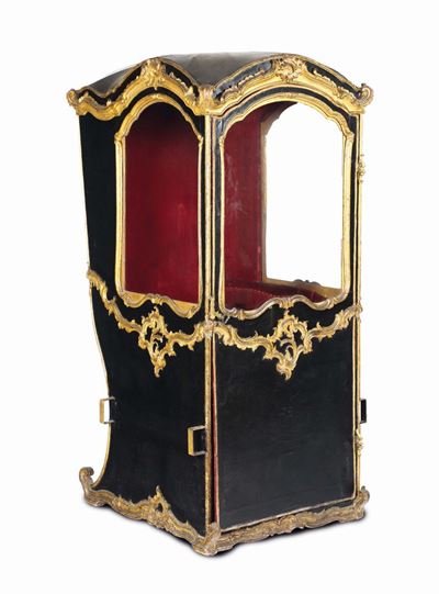 Portantina in Pelle Nera con Profili e Decori a Pellacce in Legno Intagliato e Dorato, Genova, XV...