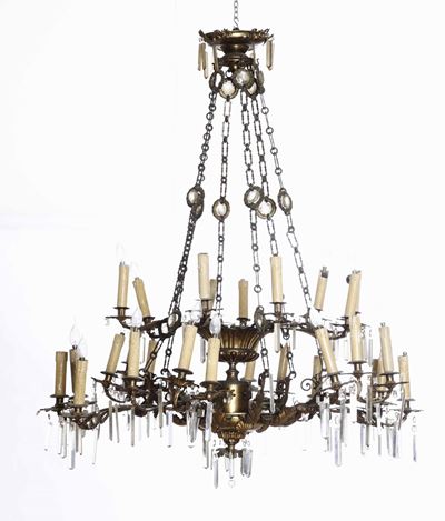 Grande Lampadario a 28 Luci in Bronzo Dorato e Cristalli, XIX Secolo