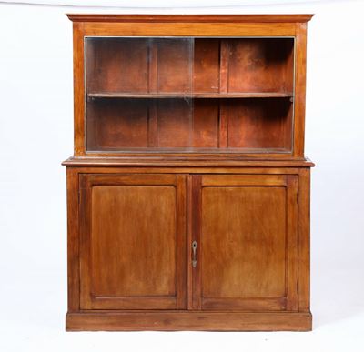 Piccola Credenza con Alzata