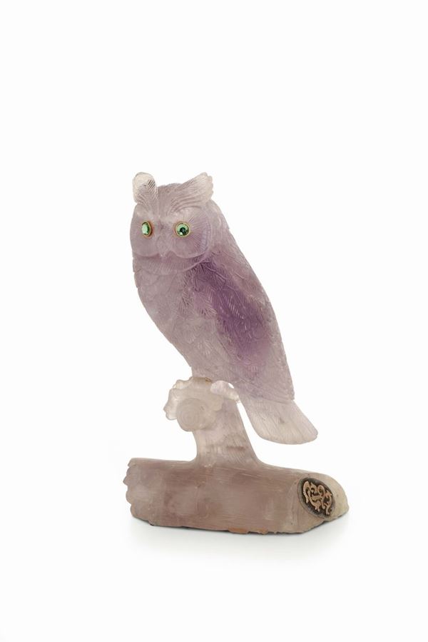 An owl in amethyst, gold and emerald (?), Russia 20th century