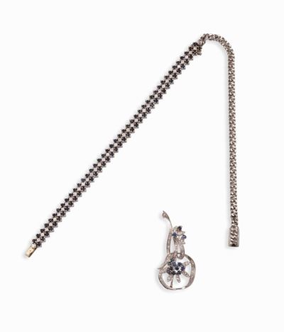 Lotto Composto da un Girocollo/bracciale ed una Spilla con Diamanti e Zaffiri