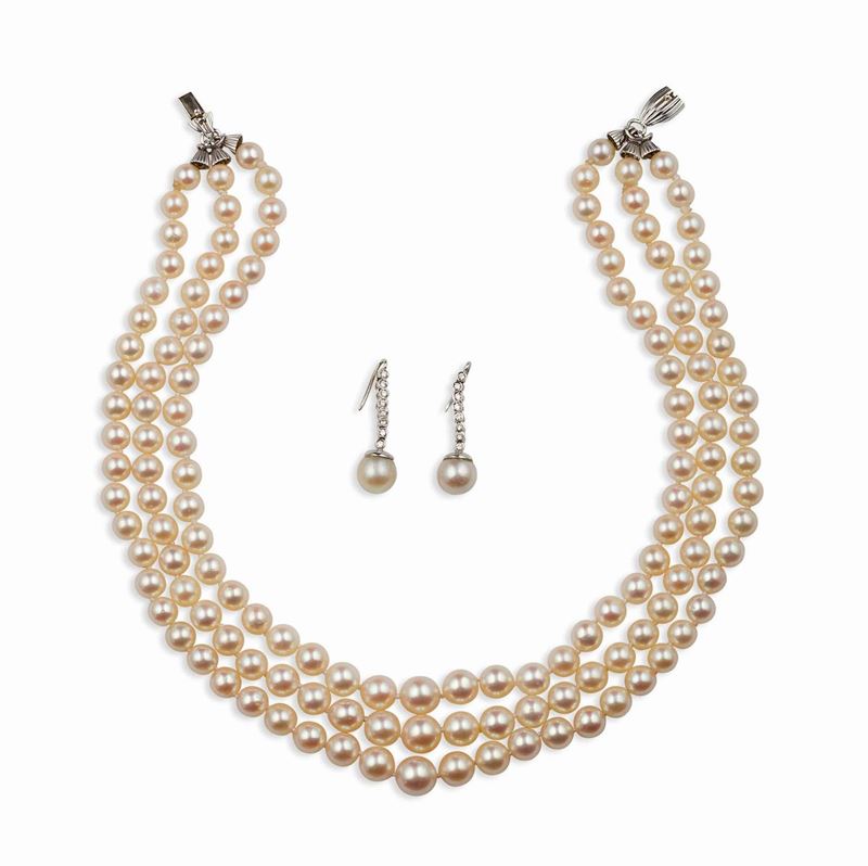 Lotto composto da collana di perle Akoya ed un paio di orecchini  - Auction Vintage, Jewels and Bijoux - Cambi Casa d'Aste