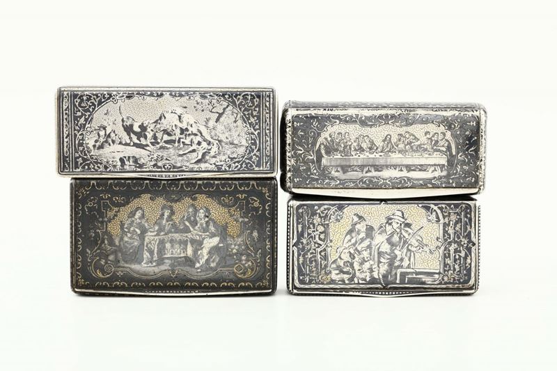 Gruppo di tabacchiere in argento e niello. Due Francia XIX-XX secolo, due con bolli non identificati  - Asta Argenti da Collezione - Cambi Casa d'Aste