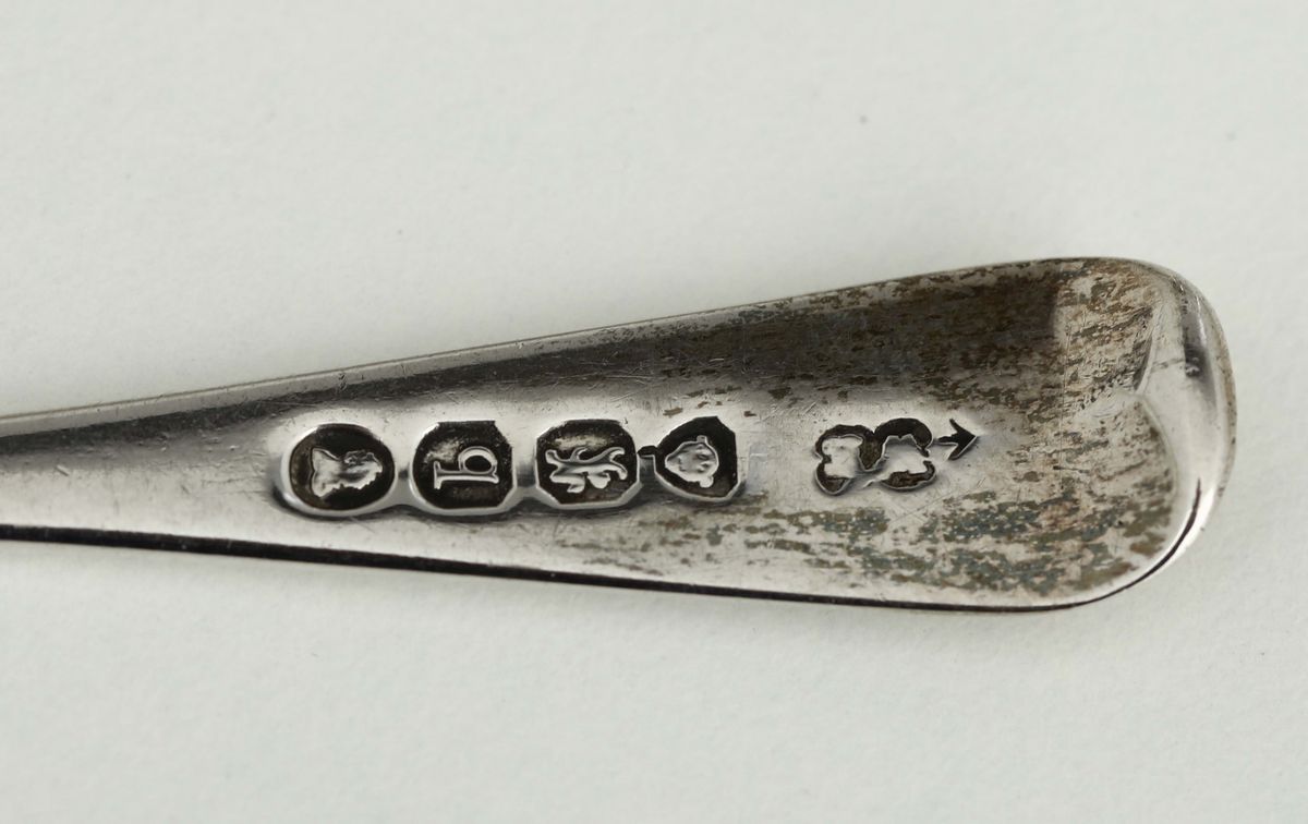 Cruet in Argento Sterling Fuso, Sbalzato e Cesellato, Argentiere Charles Eley, Londra 1806 (cucch...