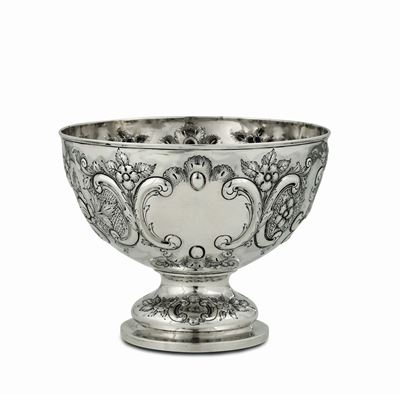 Coppa Centrotavola in Argento Sterling Fuso, Sbalzato e Cesellato, Londra 1888 Argentiere E.h.