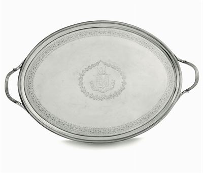 Guantiera in Argento Sterling Fuso, Sbalzato e Cesellato, Londra 1793, Argentiere John Crunch e T...
