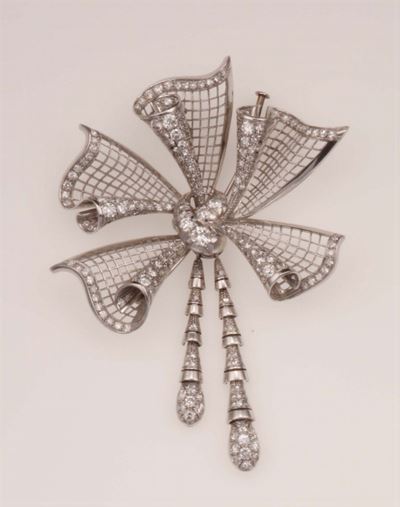 Spilla “fiocco” con Diamanti