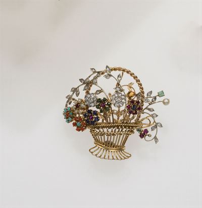 Spilla “cestino di Fiori” con Diamanti, Zaffiri, Smeraldi, Rubini, Corallo e Turchesi