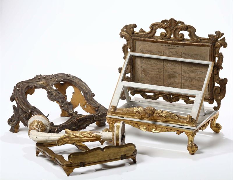 Lotto di leggii in legno, XIX secolo  - Auction Asta a Tempo antiquariato - II - Cambi Casa d'Aste