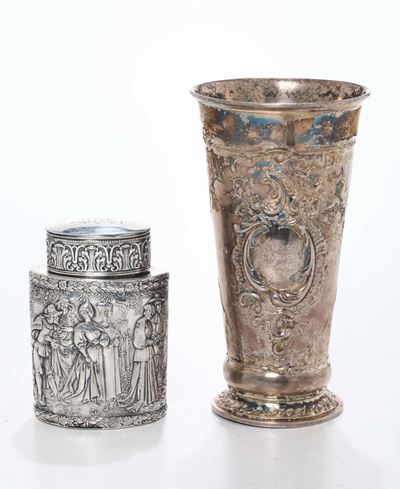 Vaso e Scatola Cilindrica in Argento, Germania XX Secolo