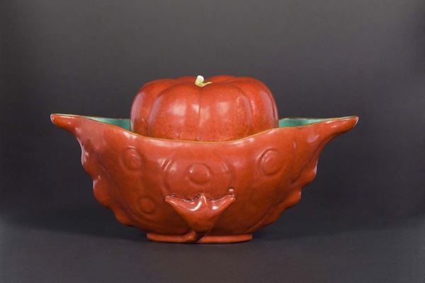 An orange-ground porcelain bowl, China, Qing Dynasty, 19th century