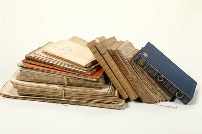 Massoneriamassoneria - 27 Libri e Opuscoli, Manoscritti e a Stampa di Argomento Massonico dei Sec...