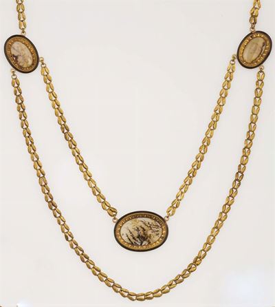 Collana con Cialde di Agata Muschiata e Smalto Nero