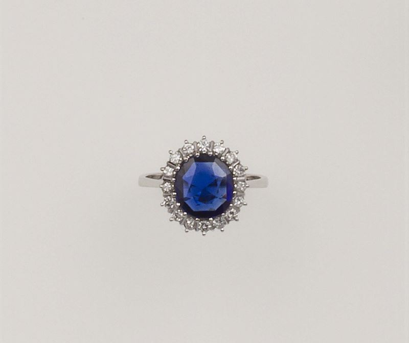 Anello con zaffiro di ct 2,80 circa e diamanti a contorno per ct 0,40 circa  - Asta Fine Jewels - Cambi Casa d'Aste