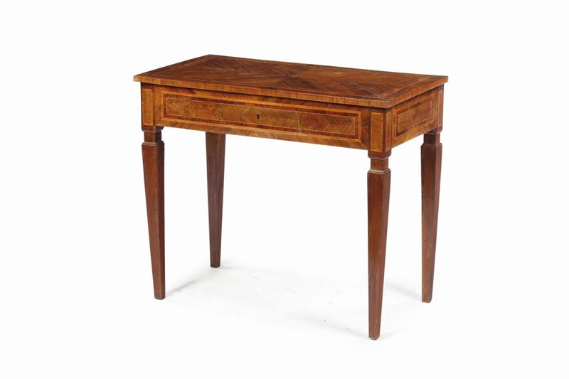 Tavolino interamente lastronato, XIX secolo  - Auction Fine Art - Cambi Casa d'Aste