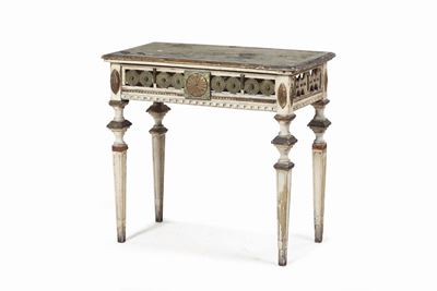 Consolina in Legno Intagliato e Laccato, XVIII Secolo