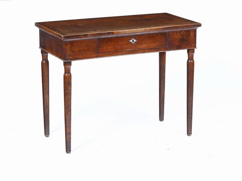 Piccolo scrittoio lastronato in noce, XIX secolo  - Asta Antiquariato - Cambi Casa d'Aste