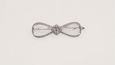 Cartier Paris. Spilla Papillon con Cristallo di Rocca Inciso e Diamanti