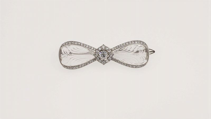 Cartier Paris. Spilla Papillon con cristallo di rocca inciso e diamanti  - Asta Fine Jewels - Cambi Casa d'Aste
