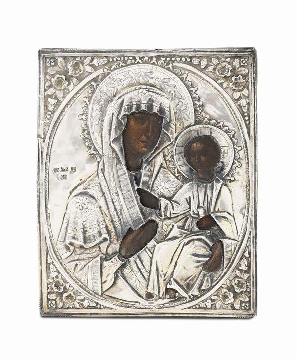 Icona raffigurante Madonna Hodighitria con riza in argento sbalzato e cesellato, Russia 1879