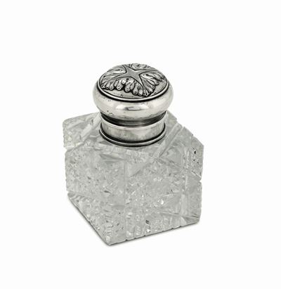Contenitore in Argento Sbalzato, Cesellato e Cristallo Molato, Russia XIX-XX Secolo