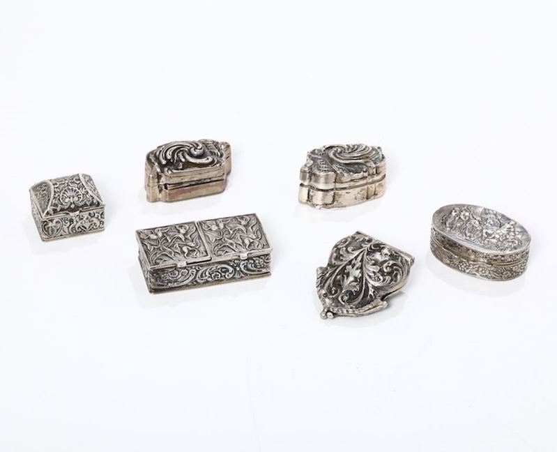 Lotto di sei scatoline in argento, XX secolo  - Auction Silvers - Cambi Casa d'Aste
