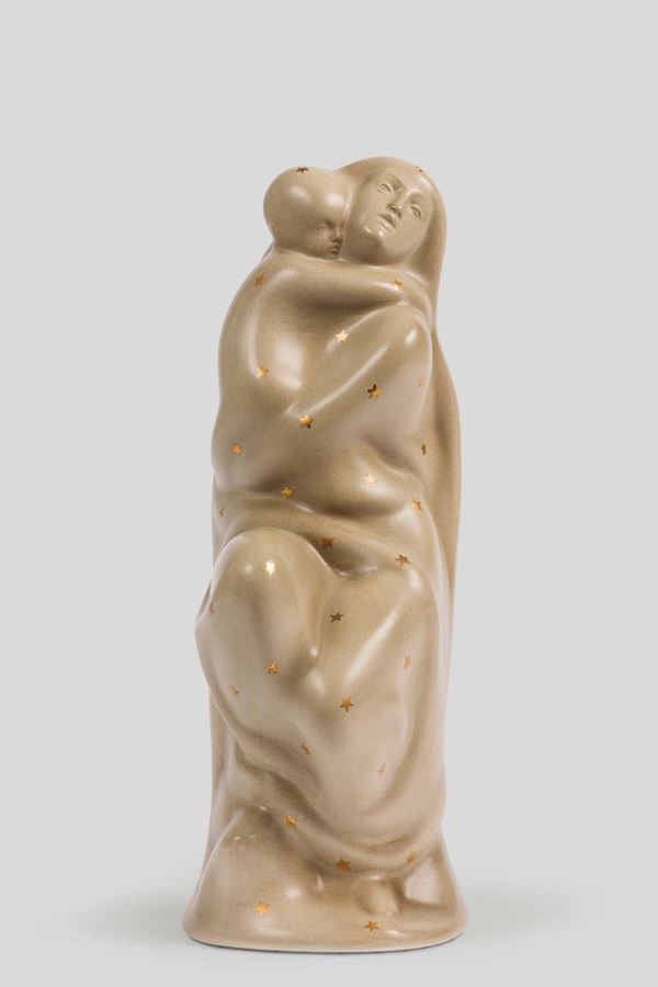 Abele Jacopi, Lenci, Turin, 1930 ca. A maternity figure in earthenware ceramics with a gold star decor