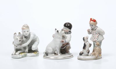 Gruppo di Tre Statuette in Porcellana, Era Sovietica