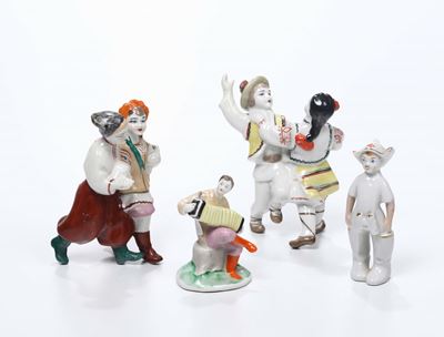 Gruppo di Quattro Figurette in Porcellana, Costumi Russi Danzanti, Era Sovietica