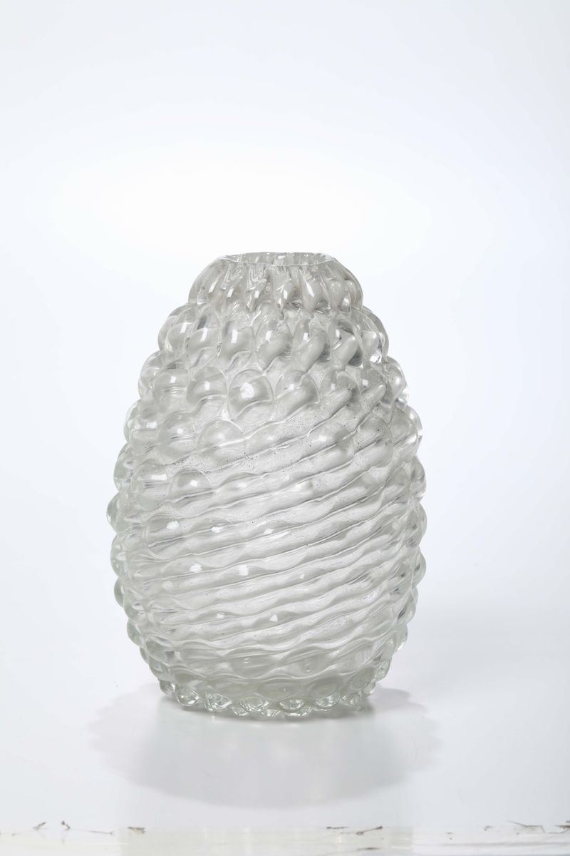 Vaso a bulbo in cristallo lavorato, Murano anni 30  - Asta Asta a Tempo antiquariato - II - Cambi Casa d'Aste