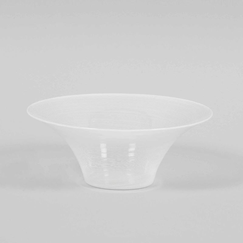 Carlo Scarpa, Venini, Murano, 1936 ca. A bell-mouthed cup in blown glass with a half-filigree decor  - Auction Murano '900 - II - Cambi Casa d'Aste