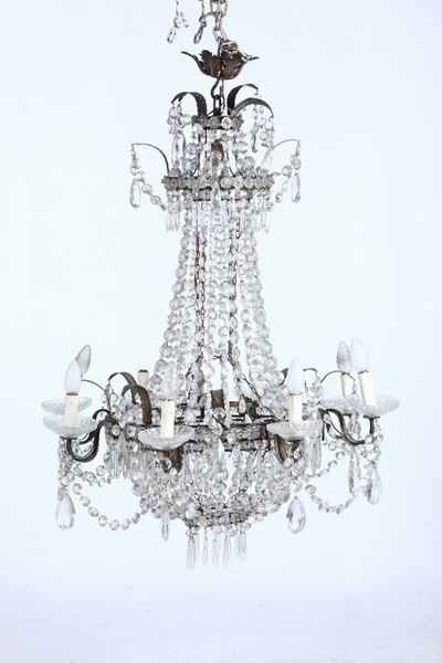Due Lampadari Diversi con Gocce di Cristallo, XIX-XX Secolo