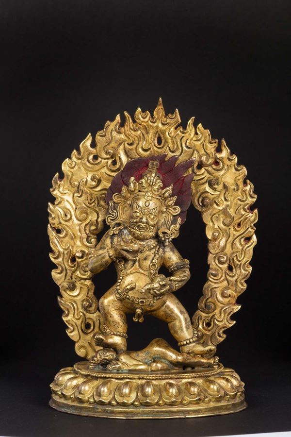 Figura di EkaviraMahakala in bronzo dorato con aura, Tibet, XIX secolo