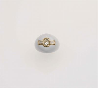 David Webb. Anello con Diamante Centrale di Ct 1,01 e Smalto Bianco