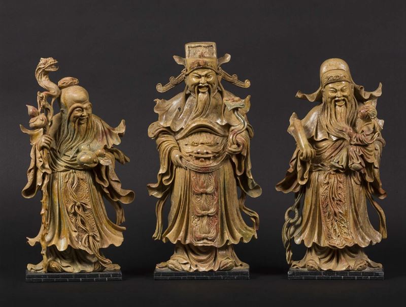Three soapstone figures of wise men, China, 20th century  - Auction Chinese Works of Art - Cambi Casa d'Aste