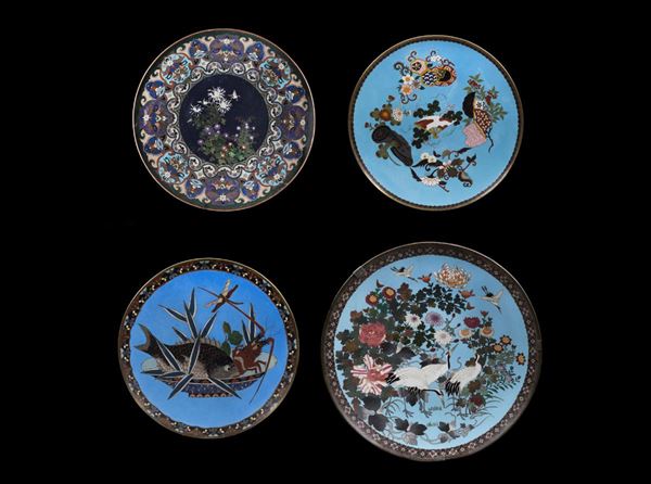 Quattro piatti smaltati a decoro naturalistico, Giappone, XIX secolo