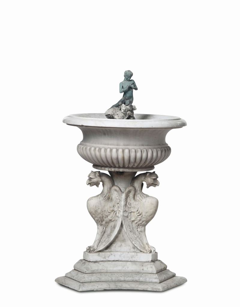 Fontana in marmo scolpita con grifoni, XIX-XX secolo  - Auction Fine Art - Cambi Casa d'Aste