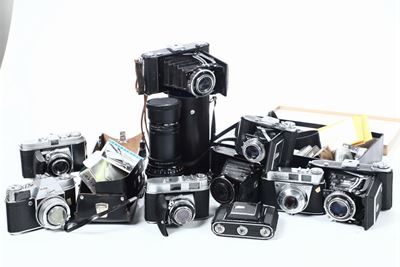 Lotto di Macchine Fotografiche e Accessori