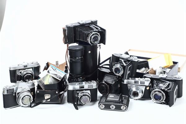 Lotto di macchine fotografiche e accessori