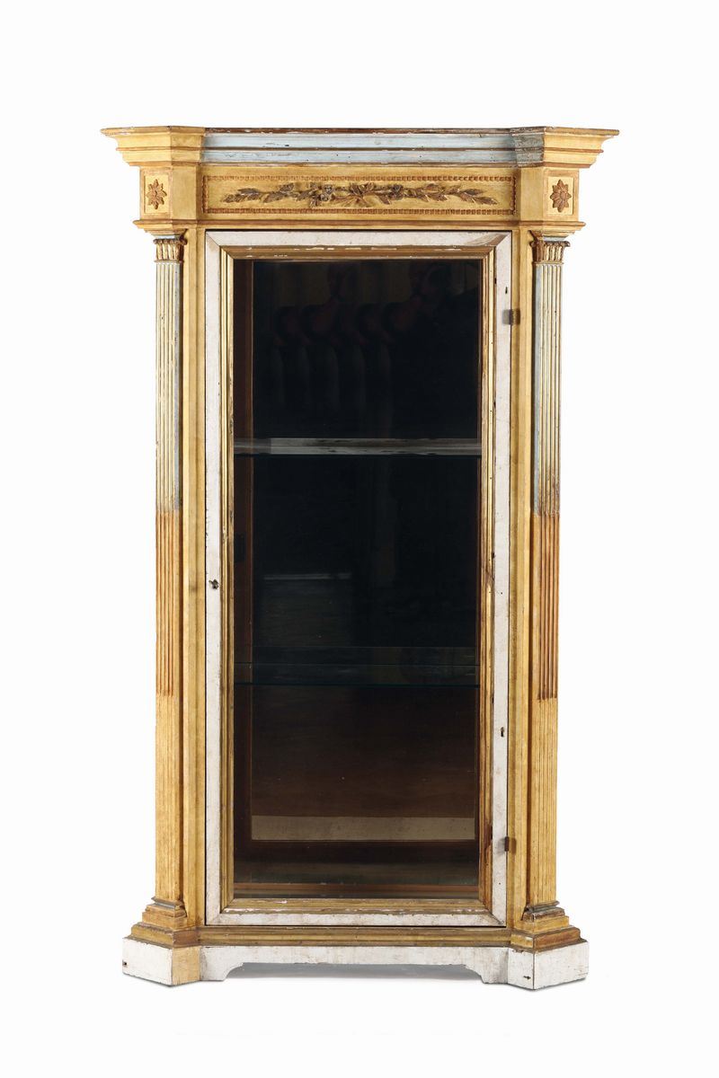 Vetrina in legno intagliato e dipinto, XVIII-XIX secolo  - Asta Antiquariato - Cambi Casa d'Aste