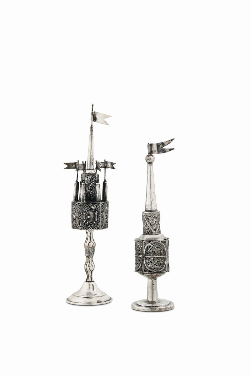 Two besomins in silver and silver filigree, central Europe 19th-20th century.  - Auction Collectors' Silvers - Cambi Casa d'Aste