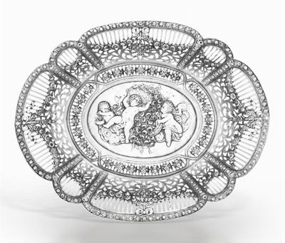 Cestino Centrotavola in Argento Fuso, Sbalzato, Traforato e Cesellato. Germania XIX-XX Secolo, Bo...
