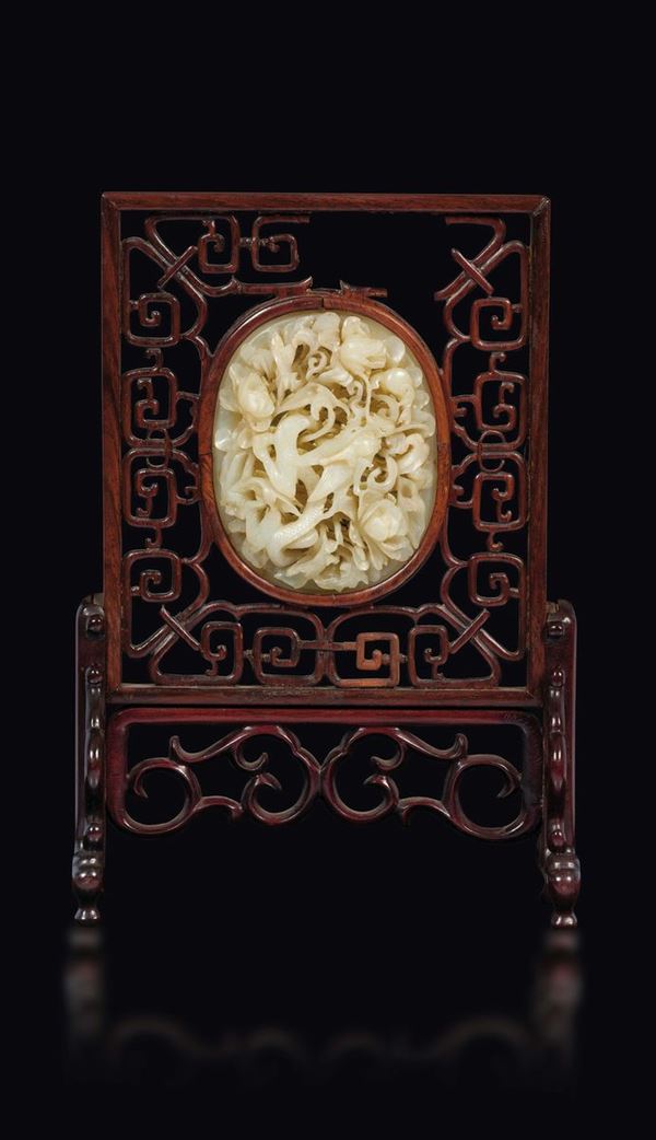 Paravento da tavolo in legno con placca in giada bianca, Cina, Dinastia Yuan (1279-1368)