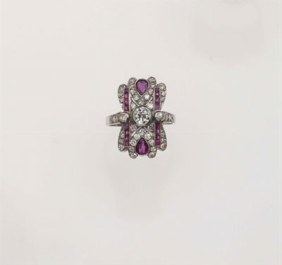 Anello con Rubini e Diamanti