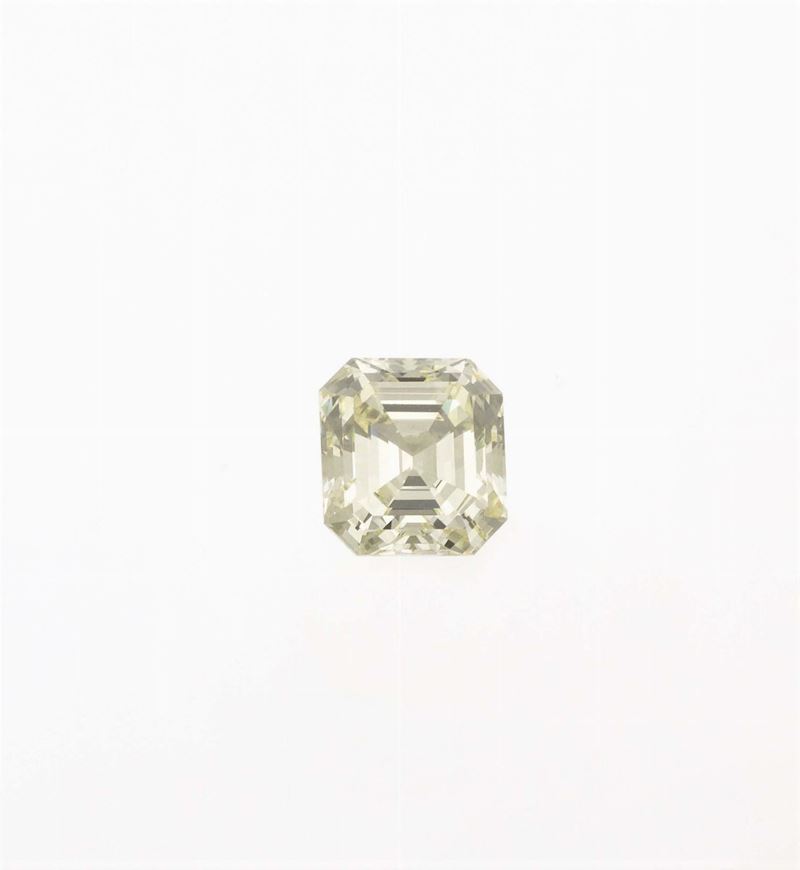 Solitaire taglio smeraldo di ct 2,41, colore N, caratteristiche interne VVS2  - Asta Fine Jewels - Cambi Casa d'Aste