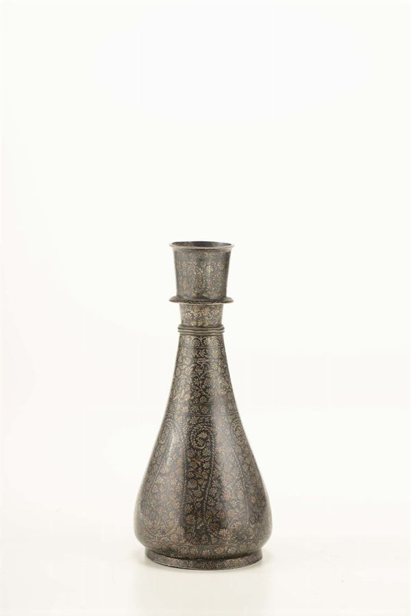Bottiglia in argento, Persia, XIX secolo