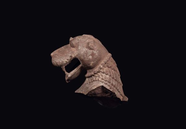 Testa di leone in pietra arenaria, India Centrale, XI secolo