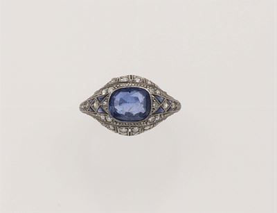 Anello con Zaffiro Sri Lanka di Ct 2,80 Circa