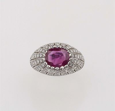 Anello con Rubino Burma di Ct 2,11, Privo di Trattamento Termico