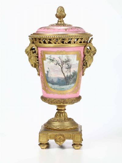 Vaso in Porcellana e Bronzo Dorato, XIX-XX Secolo